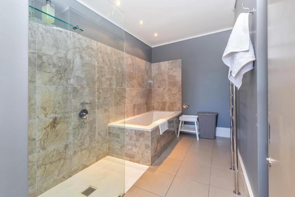 Deluxe Family Suite 105 Knysna Ngoại thất bức ảnh